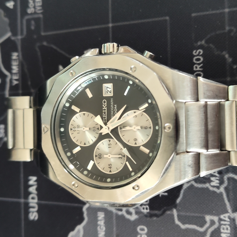 Seiko Men's Silver Chronograph Watch